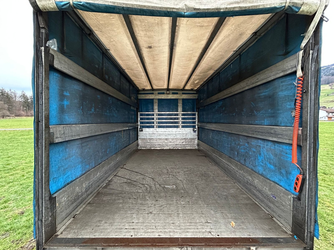 MERCEDES-BENZ Atego 818 - Plachtový nákladní auto: obrázek 5 MERCEDES-BENZ Atego 818 - Plachtový nákladní auto: obrázek 5