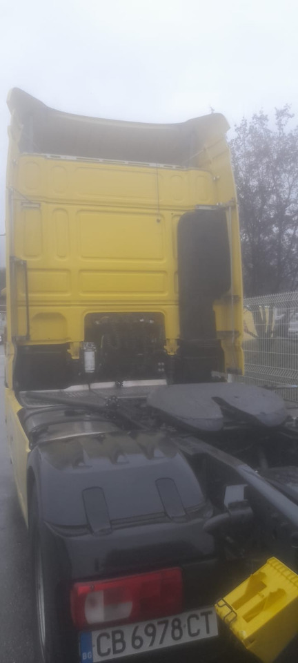 DAF XF430 - damaged engine - Tahač: obrázek 3 DAF XF430 - damaged engine - Tahač: obrázek 3