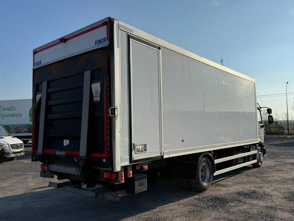 Renault D14 250 *D14 250 cv* - Skříňový nákladní auto: obrázek 4 Renault D14 250 *D14 250 cv* - Skříňový nákladní auto: obrázek 4