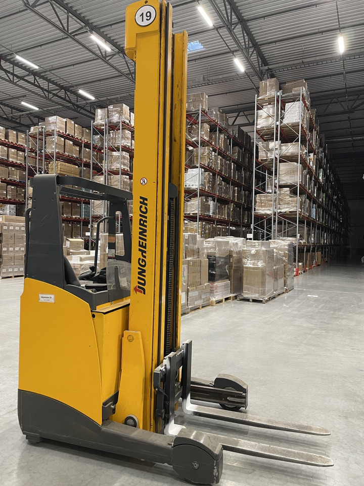 JUNGHEINRICH ETV214 - Retrak: obrázek 1 JUNGHEINRICH ETV214 - Retrak: obrázek 1