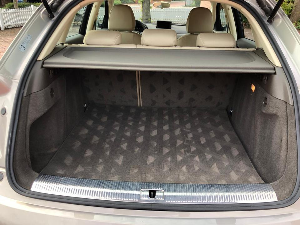 Audi Q3 TFSI + quattro + Autom. + ANK. + TÜV - Osobní auto: obrázek 5 Audi Q3 TFSI + quattro + Autom. + ANK. + TÜV - Osobní auto: obrázek 5