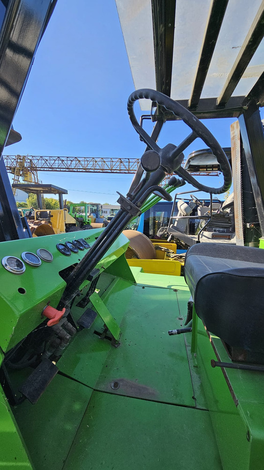 CATERPILLAR V330B - Vysokozdvižný vozík terénní: obrázek 4 CATERPILLAR V330B - Vysokozdvižný vozík terénní: obrázek 4