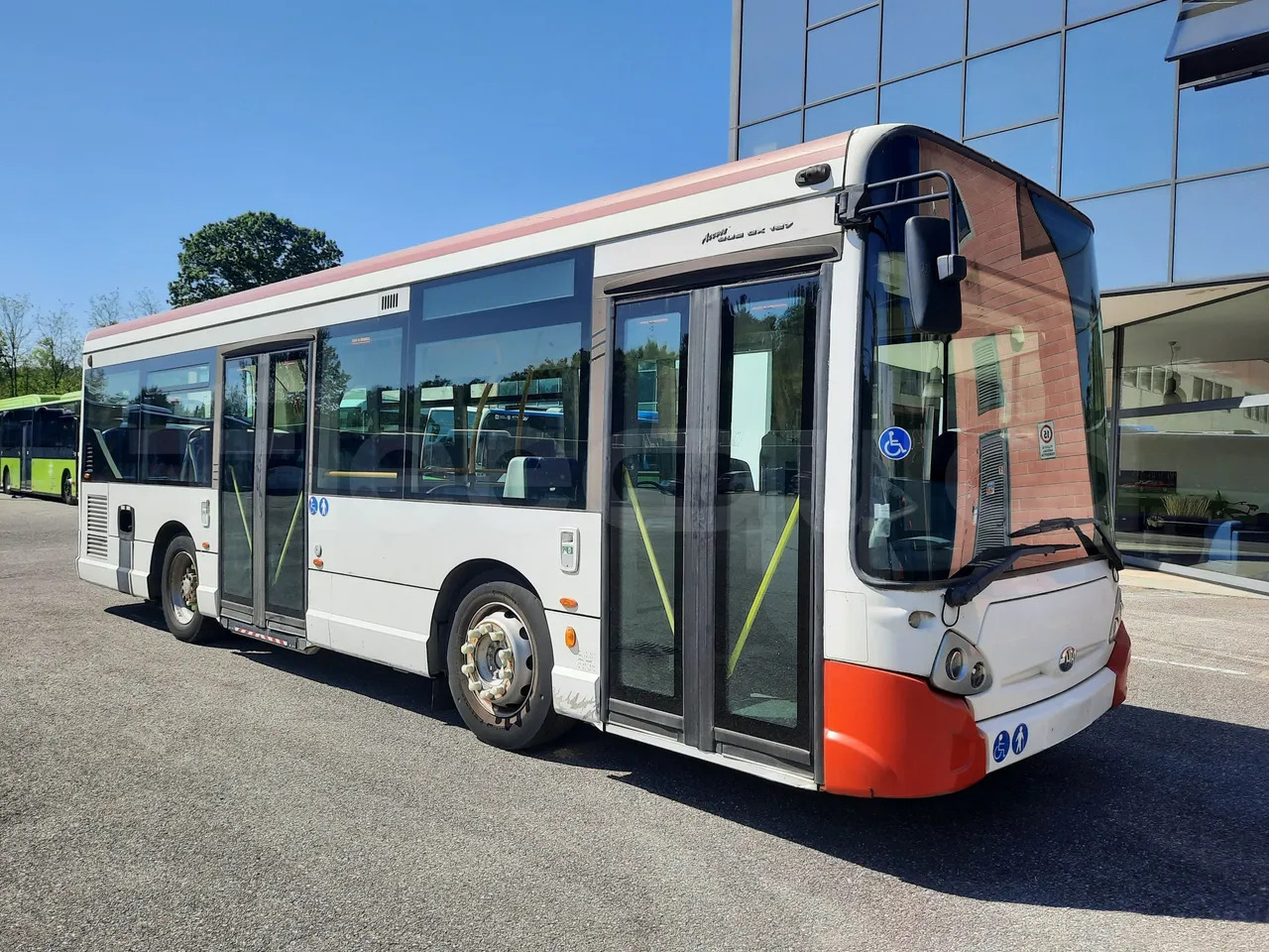 Heuliez GX127 - Městský autobus: obrázek 1 Heuliez GX127 - Městský autobus: obrázek 1