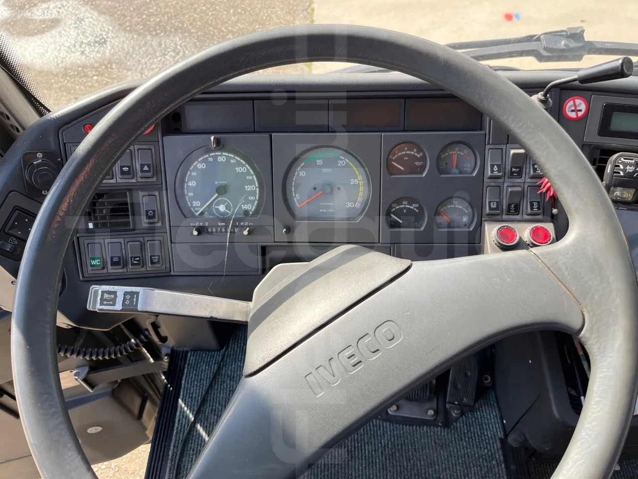 Iveco 380 - Turistický autobus: obrázek 3 Iveco 380 - Turistický autobus: obrázek 3