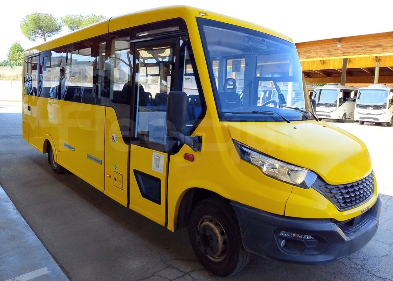 Iveco Indcar - Školní autobus: obrázek 1 Iveco Indcar - Školní autobus: obrázek 1