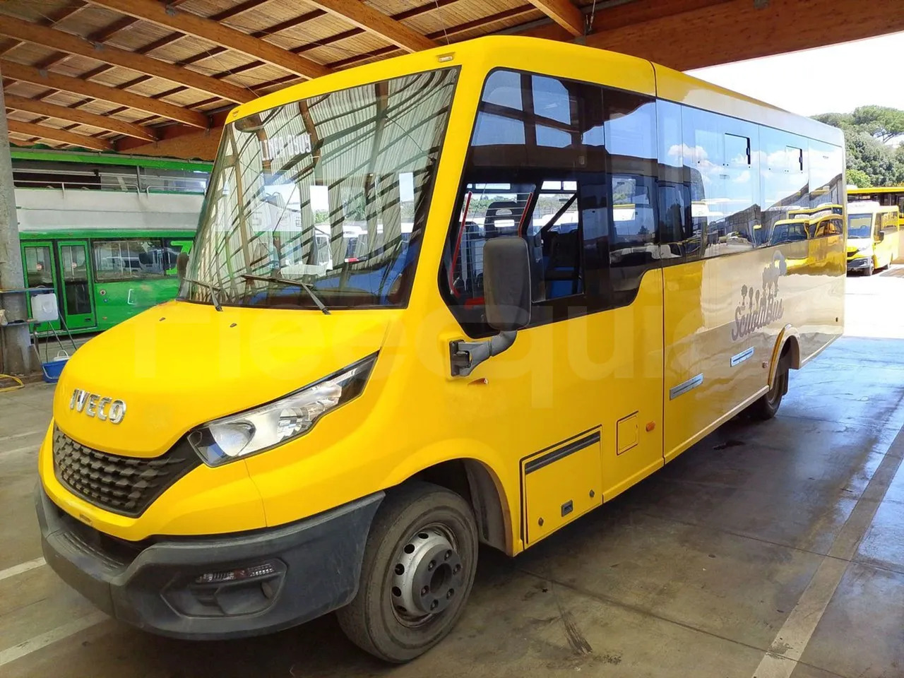 Iveco Indcar - Školní autobus: obrázek 4 Iveco Indcar - Školní autobus: obrázek 4