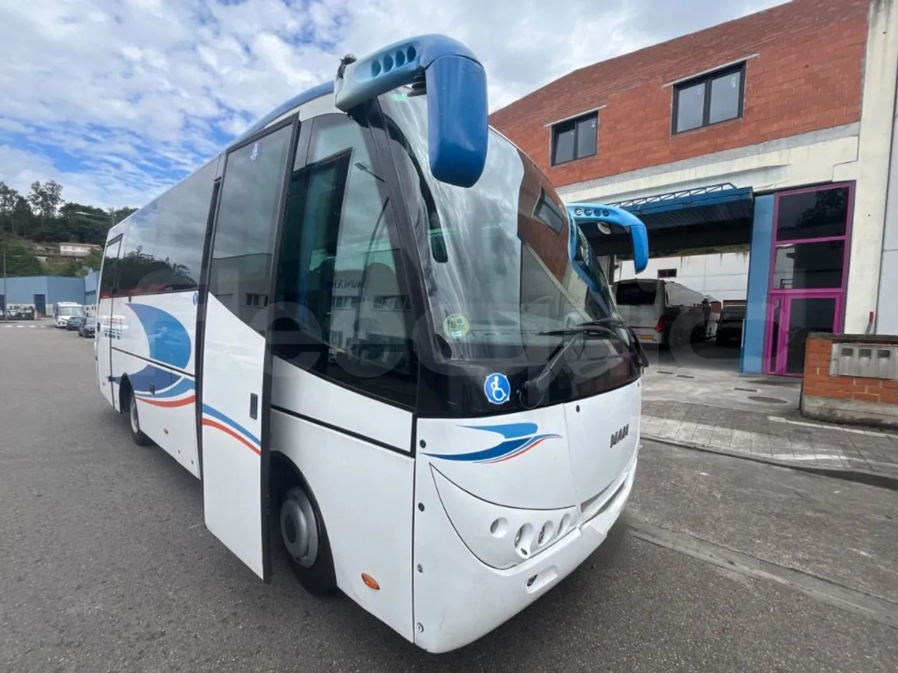 Man Dexon - Turistický autobus: obrázek 1 Man Dexon - Turistický autobus: obrázek 1