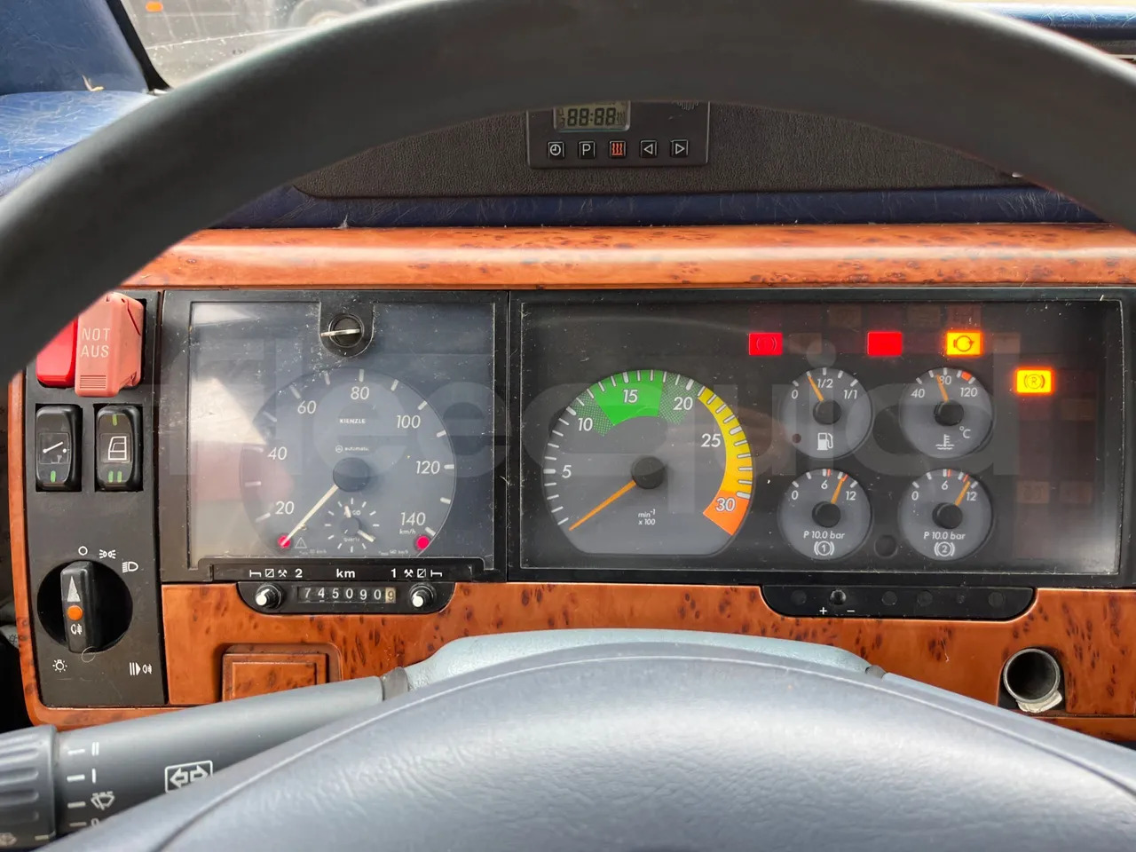 Mercedes-Benz Beluga - Turistický autobus: obrázek 3 Mercedes-Benz Beluga - Turistický autobus: obrázek 3