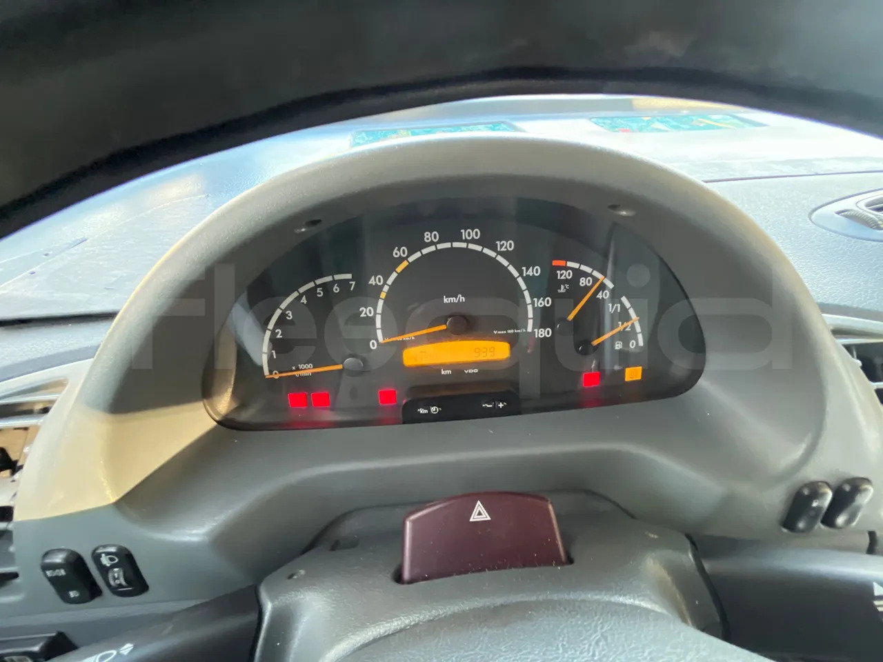 Mercedes-Benz Ibis - Autobus příměstský: obrázek 3 Mercedes-Benz Ibis - Autobus příměstský: obrázek 3