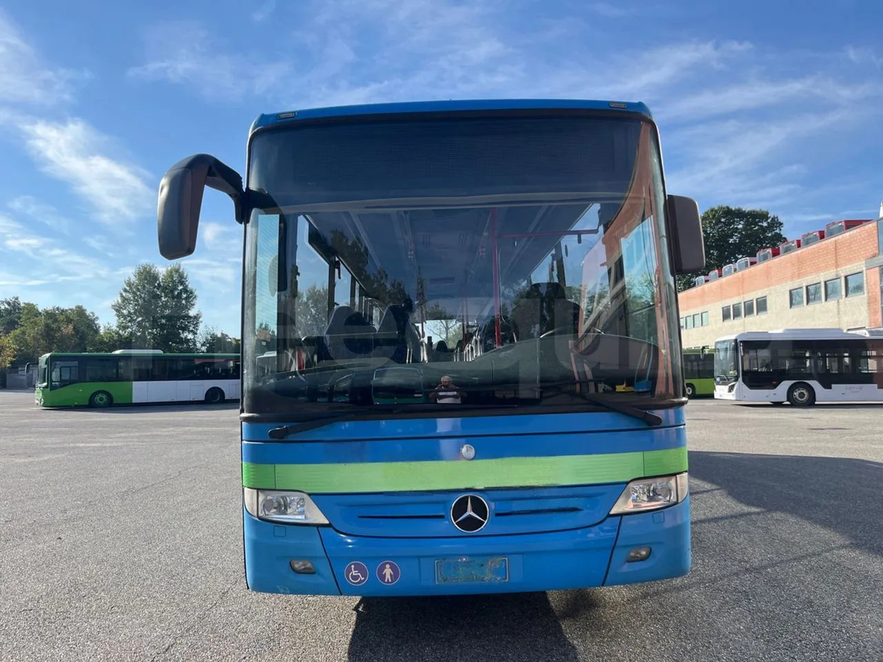 Mercedes-Benz Integro - Autobus příměstský: obrázek 2 Mercedes-Benz Integro - Autobus příměstský: obrázek 2
