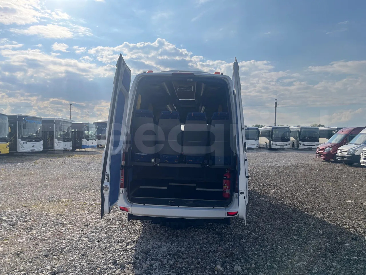 Mercedes-Benz Sprinter - Autobus příměstský: obrázek 4 Mercedes-Benz Sprinter - Autobus příměstský: obrázek 4