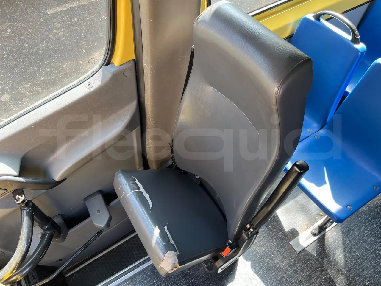 Školní autobus Mercedes-Benz Sprinter: obrázek 14 Školní autobus Mercedes-Benz Sprinter: obrázek 14