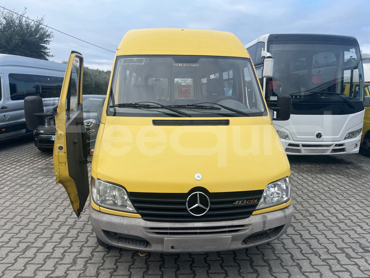 Mercedes-Benz Sprinter - Školní autobus: obrázek 2 Mercedes-Benz Sprinter - Školní autobus: obrázek 2