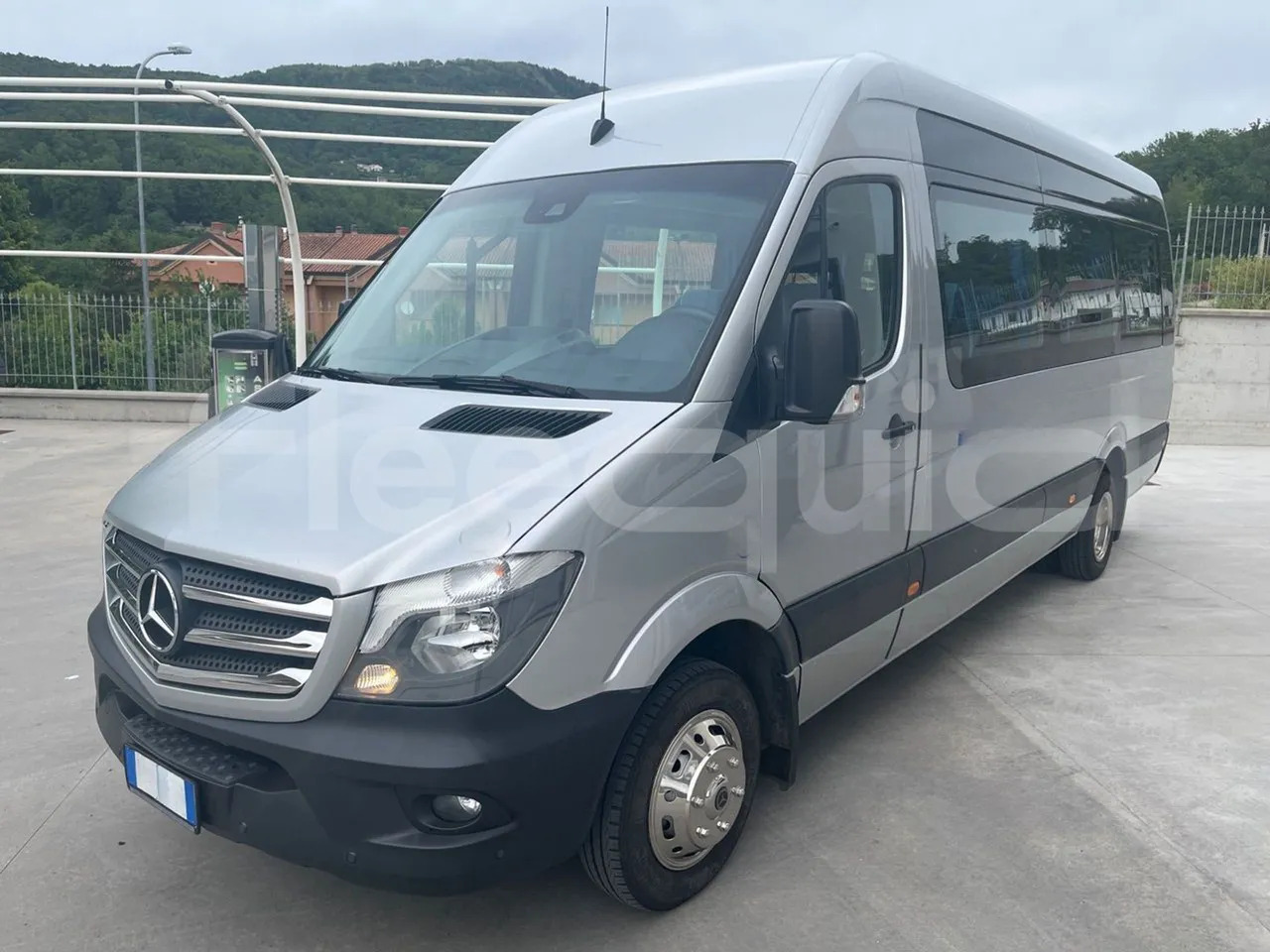 Mercedes-Benz Sprinter - Autobus příměstský: obrázek 4 Mercedes-Benz Sprinter - Autobus příměstský: obrázek 4