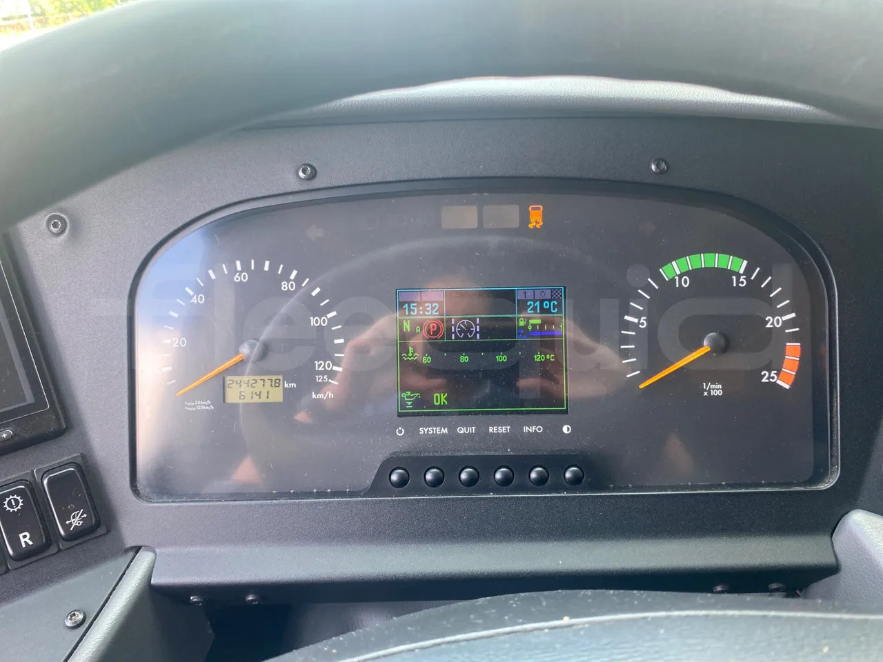 Mercedes-Benz Tourismo - Turistický autobus: obrázek 3 Mercedes-Benz Tourismo - Turistický autobus: obrázek 3