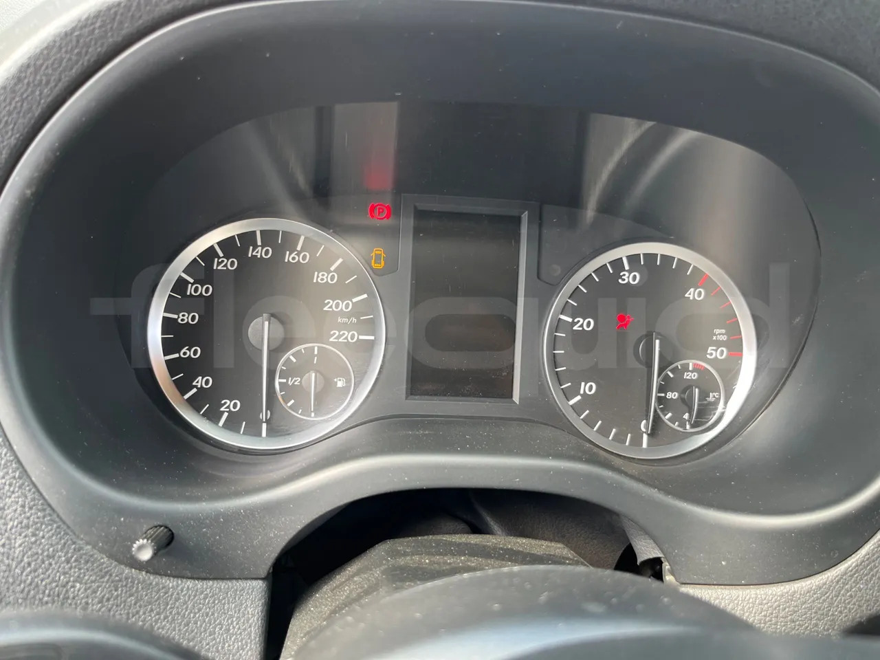 Mercedes-Benz Vito Tourer - Autobus příměstský: obrázek 3 Mercedes-Benz Vito Tourer - Autobus příměstský: obrázek 3