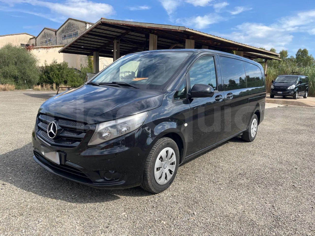 Mercedes-Benz Vito Tourer - Autobus příměstský: obrázek 4 Mercedes-Benz Vito Tourer - Autobus příměstský: obrázek 4