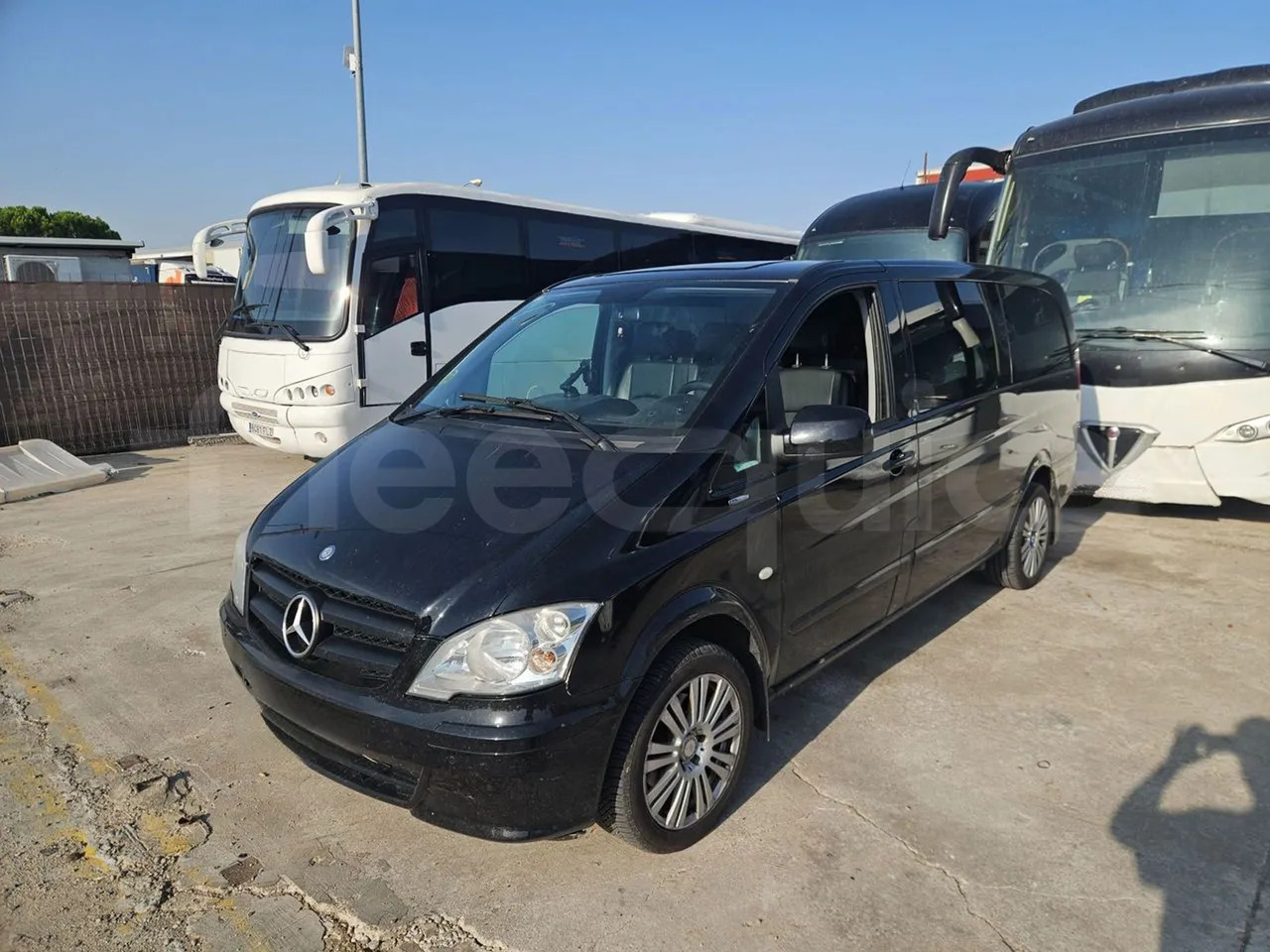 Mercedes-Benz Vito Tourer - Minibus, Mikrobus: obrázek 4 Mercedes-Benz Vito Tourer - Minibus, Mikrobus: obrázek 4