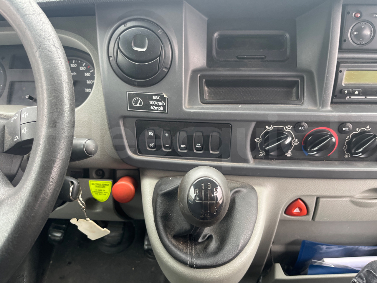 Nissan Interstar - Minibus, Mikrobus: obrázek 2 Nissan Interstar - Minibus, Mikrobus: obrázek 2