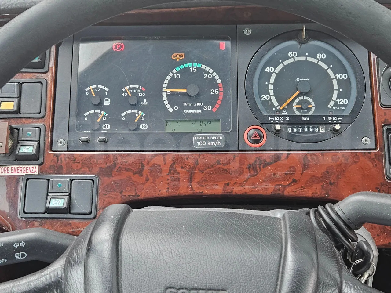 Scania Irizar - Turistický autobus: obrázek 3 Scania Irizar - Turistický autobus: obrázek 3