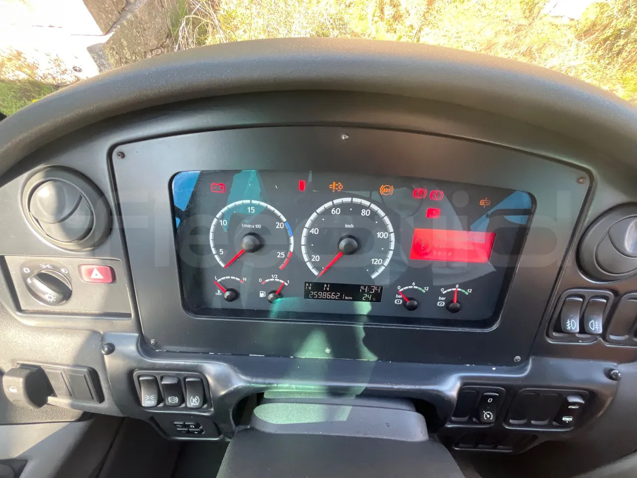 Scania Irizar - Turistický autobus: obrázek 2 Scania Irizar - Turistický autobus: obrázek 2