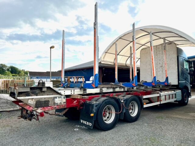 ALUCAR Holzaufbau mit Rungen - Lesní technika: obrázek 1 ALUCAR Holzaufbau mit Rungen - Lesní technika: obrázek 1