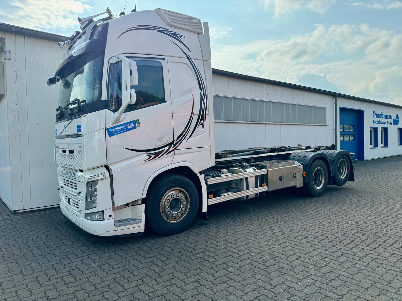 VOLVO Fh-13-540 6x4R - Hákový nosič kontejnerů: obrázek 2 VOLVO Fh-13-540 6x4R - Hákový nosič kontejnerů: obrázek 2