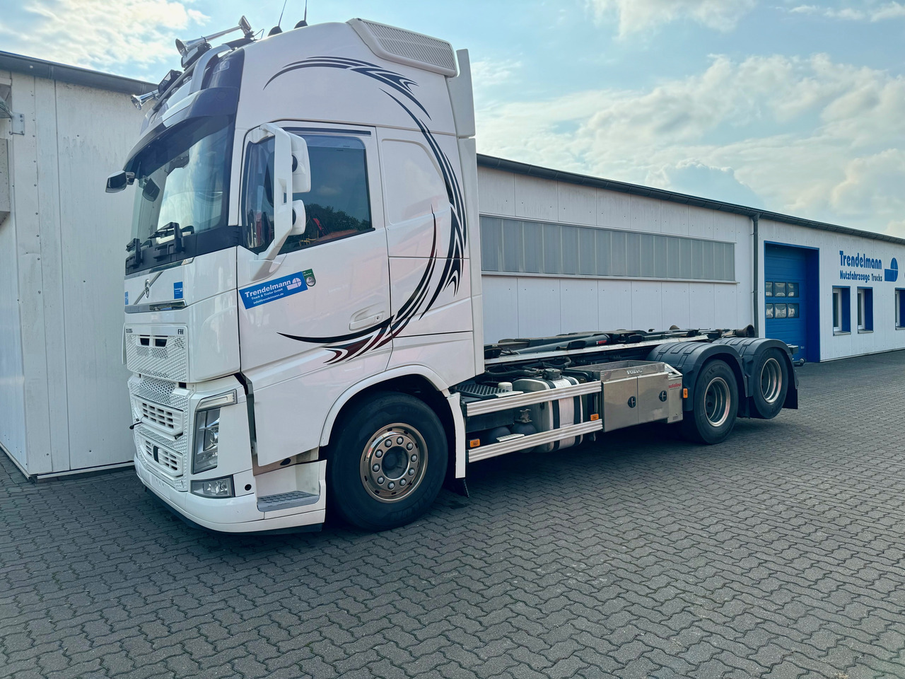 VOLVO Fh-13-540 6x4R - Hákový nosič kontejnerů: obrázek 2 VOLVO Fh-13-540 6x4R - Hákový nosič kontejnerů: obrázek 2