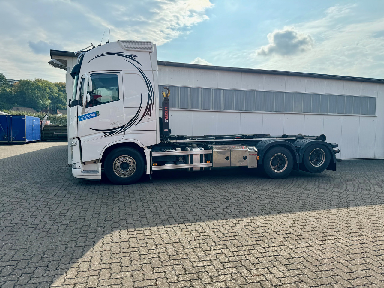 VOLVO Fh-13-540 6x4R - Hákový nosič kontejnerů: obrázek 3 VOLVO Fh-13-540 6x4R - Hákový nosič kontejnerů: obrázek 3