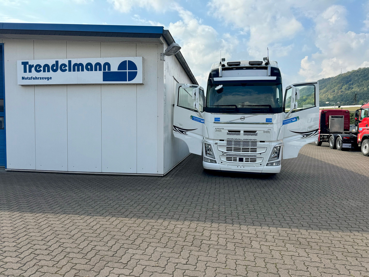 VOLVO Fh-13-540 6x4R - Hákový nosič kontejnerů: obrázek 4 VOLVO Fh-13-540 6x4R - Hákový nosič kontejnerů: obrázek 4