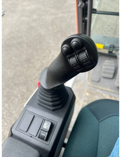 Pásové rýpadlo Volvo EC 220 EL: obrázek 16 Pásové rýpadlo Volvo EC 220 EL: obrázek 16