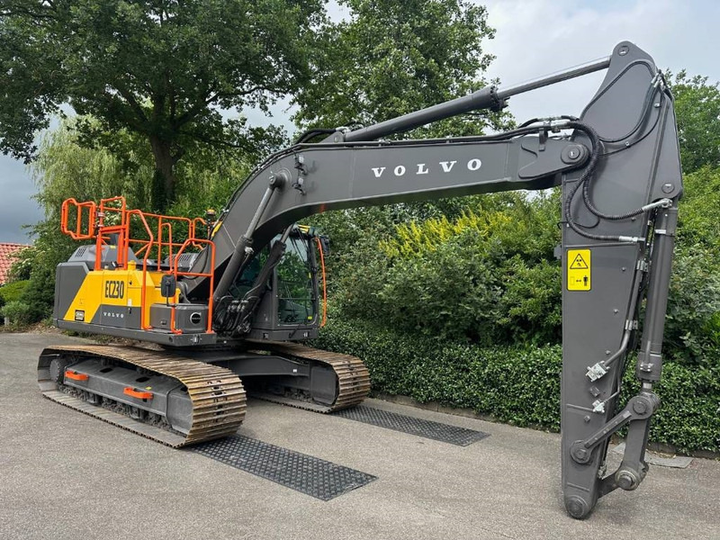 Pásové rýpadlo Volvo EC 220 EL: obrázek 6 Pásové rýpadlo Volvo EC 220 EL: obrázek 6