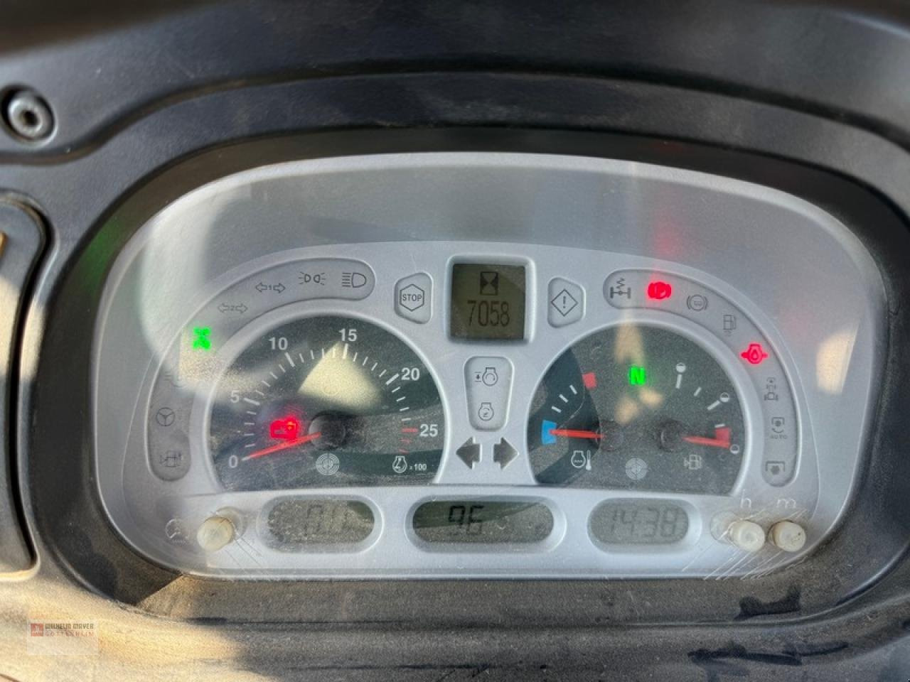 Steyr CVT 6170 - Traktor: obrázek 3 Steyr CVT 6170 - Traktor: obrázek 3