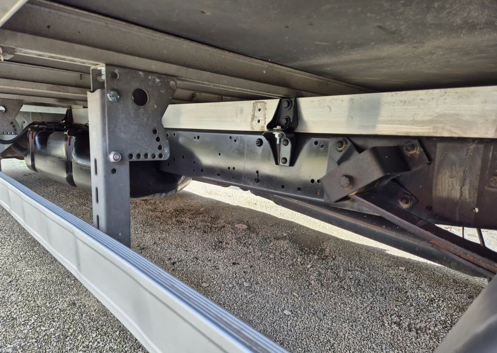 Iveco 35C15 3.0 - Dodávka valník: obrázek 4 Iveco 35C15 3.0 - Dodávka valník: obrázek 4