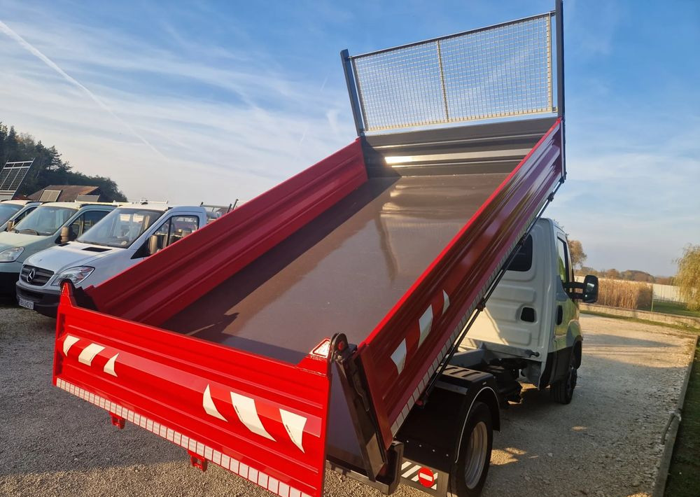 Iveco 35c15 3.0 - Dodávka sklápěč: obrázek 4 Iveco 35c15 3.0 - Dodávka sklápěč: obrázek 4