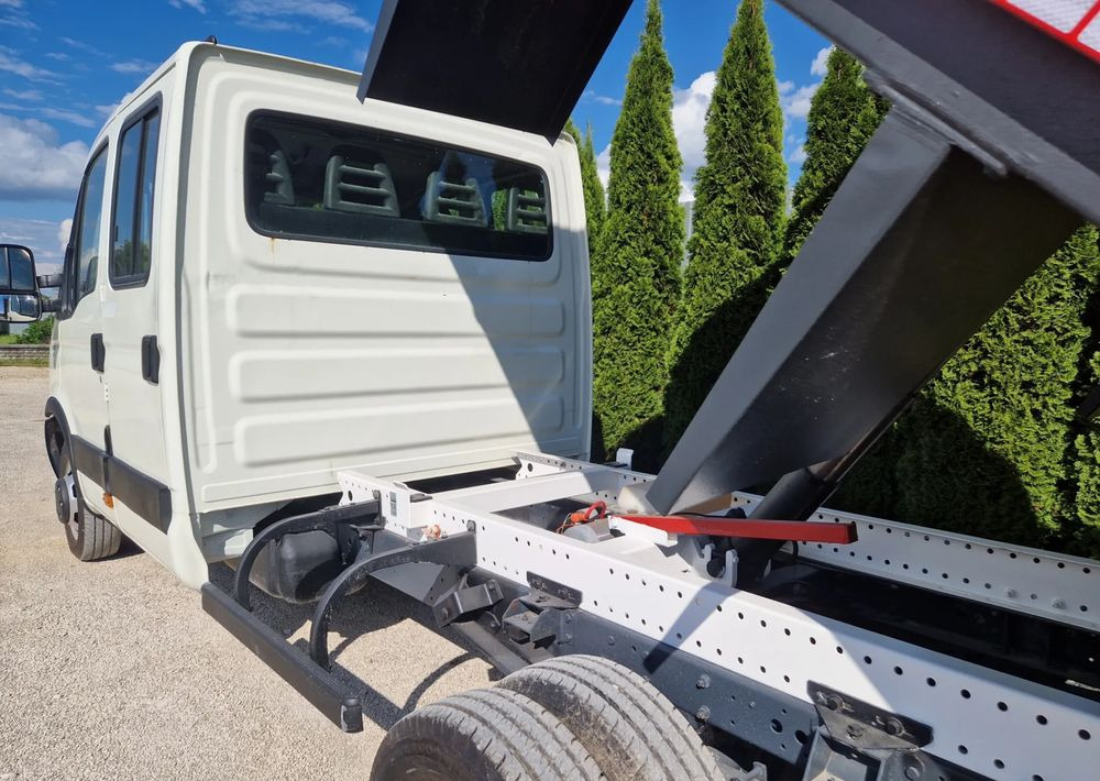 Iveco 35c15 - Dodávka sklápěč: obrázek 4 Iveco 35c15 - Dodávka sklápěč: obrázek 4