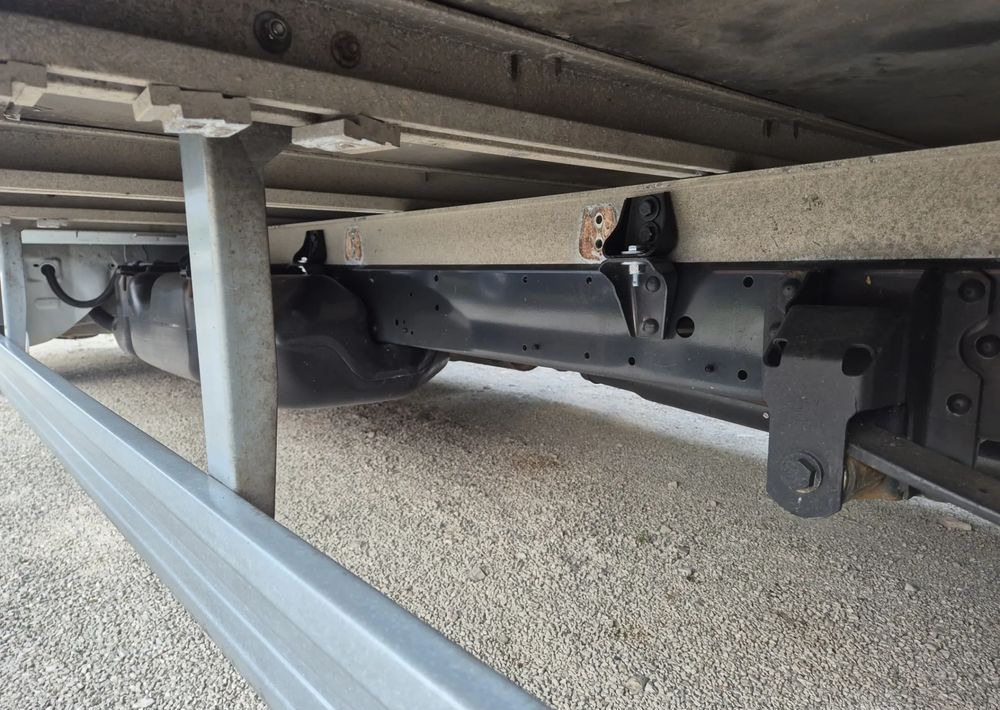 Iveco 35s14 140KM - Plachtová dodávka: obrázek 5 Iveco 35s14 140KM - Plachtová dodávka: obrázek 5