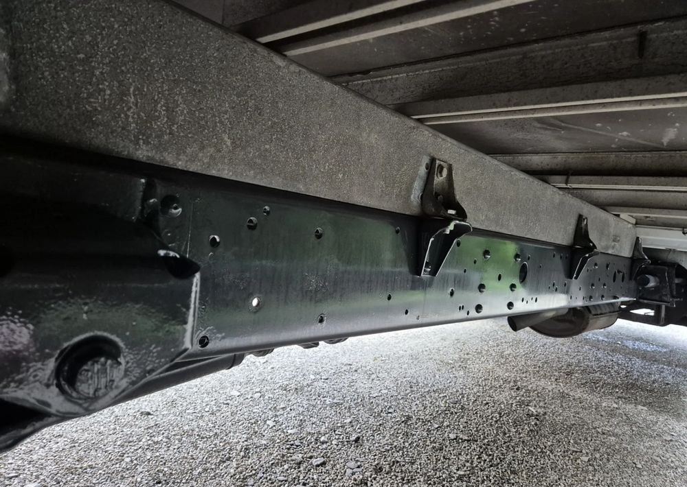 Iveco 70C17 3.0 170KM Skrzyniowy - Plachtová dodávka: obrázek 5 Iveco 70C17 3.0 170KM Skrzyniowy - Plachtová dodávka: obrázek 5