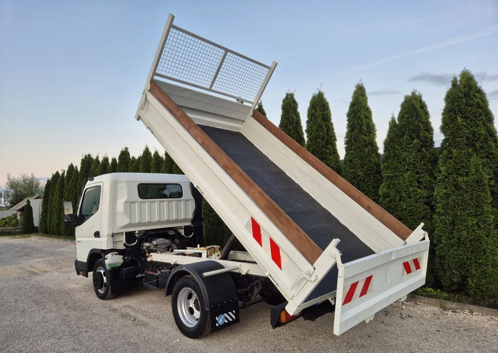 Mitsubishi Canter 3.0 - Dodávka sklápěč: obrázek 3 Mitsubishi Canter 3.0 - Dodávka sklápěč: obrázek 3
