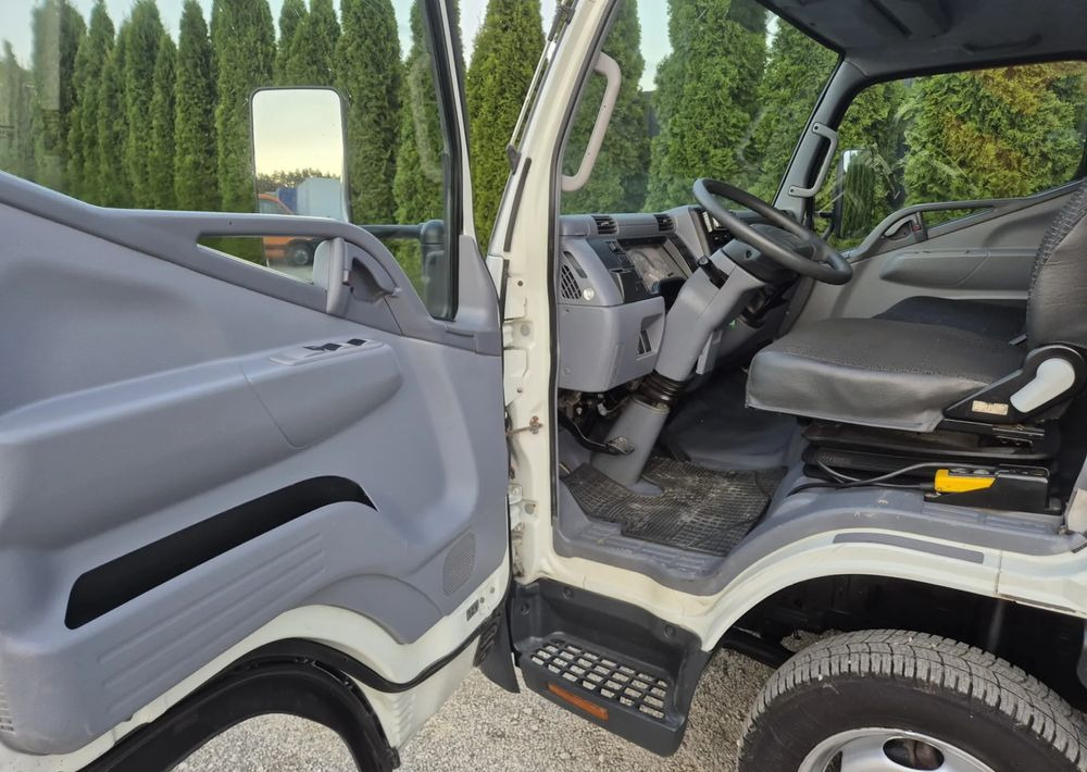 Mitsubishi Canter 3.0 - Dodávka sklápěč: obrázek 5 Mitsubishi Canter 3.0 - Dodávka sklápěč: obrázek 5