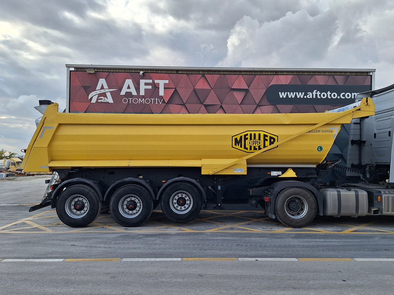 MEILLER - Sklápěcí návěs: obrázek 4 MEILLER - Sklápěcí návěs: obrázek 4