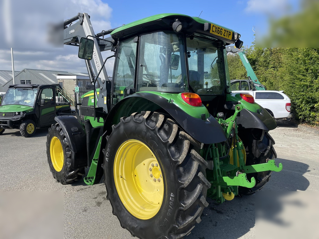 2016 JOHN DEERE 6110MC - Traktor: obrázek 2 2016 JOHN DEERE 6110MC - Traktor: obrázek 2