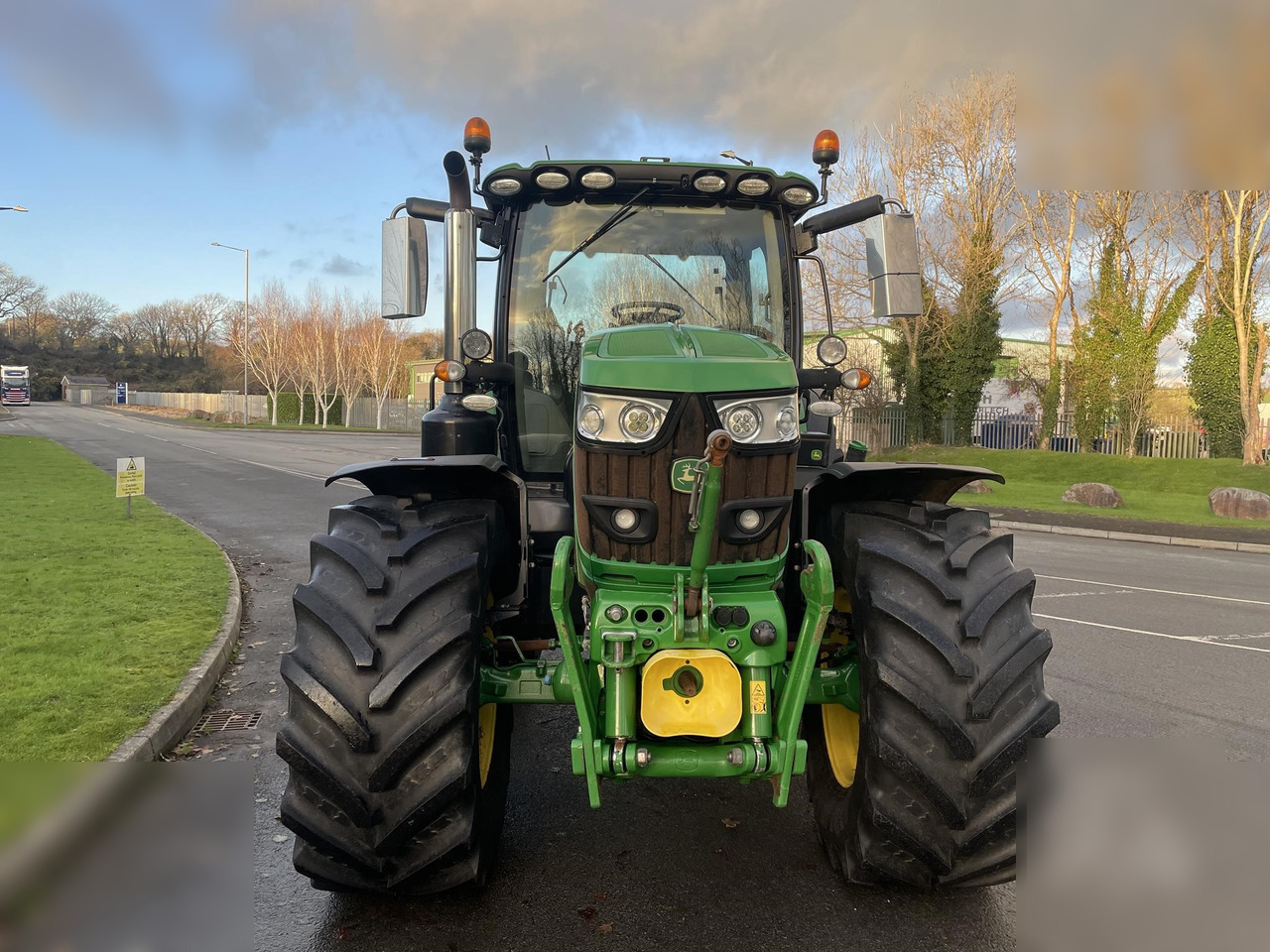 2020 JOHN DEERE 6155R - Traktor: obrázek 3 2020 JOHN DEERE 6155R - Traktor: obrázek 3