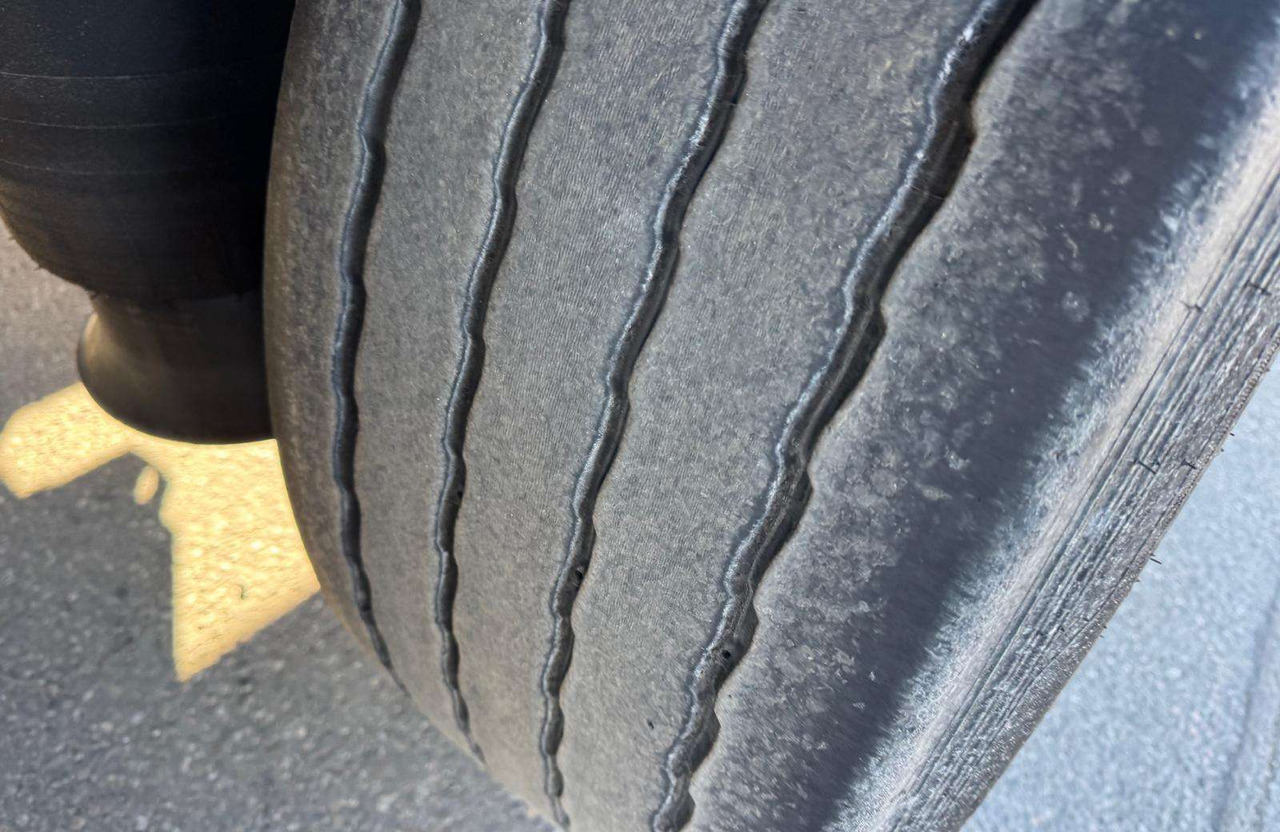 Krone Standart - Skříňový návěs: obrázek 4 Krone Standart - Skříňový návěs: obrázek 4