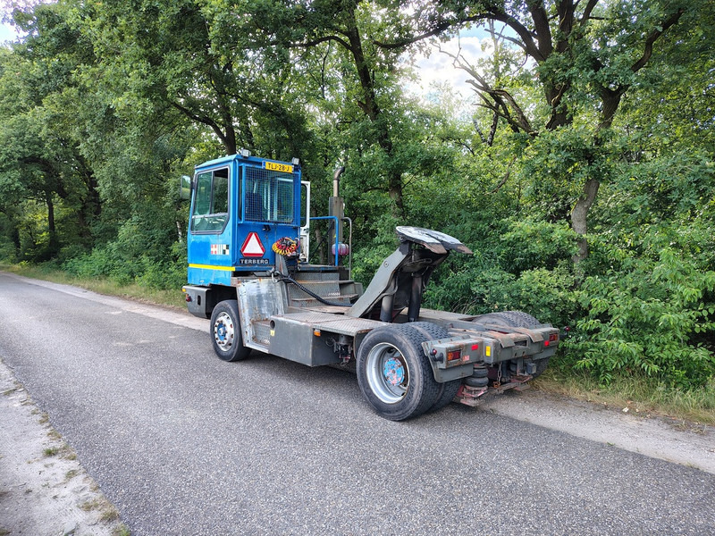 Terberg Yt180 - Terminálový traktor: obrázek 3 Terberg Yt180 - Terminálový traktor: obrázek 3