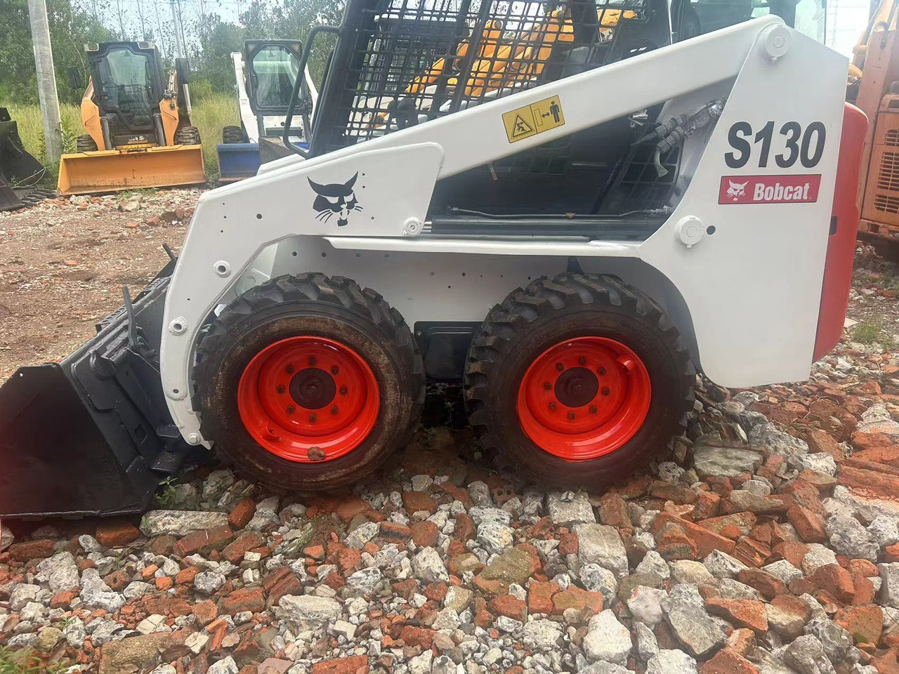 BOBCAT S130 skid steer loader Mining/Agriculture/Urban Construction - Smykový nakladač: obrázek 3 BOBCAT S130 skid steer loader Mining/Agriculture/Urban Construction - Smykový nakladač: obrázek 3