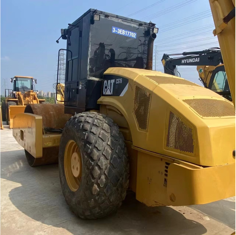 CATERPILLAR CS76 - Silniční válec: obrázek 4 CATERPILLAR CS76 - Silniční válec: obrázek 4