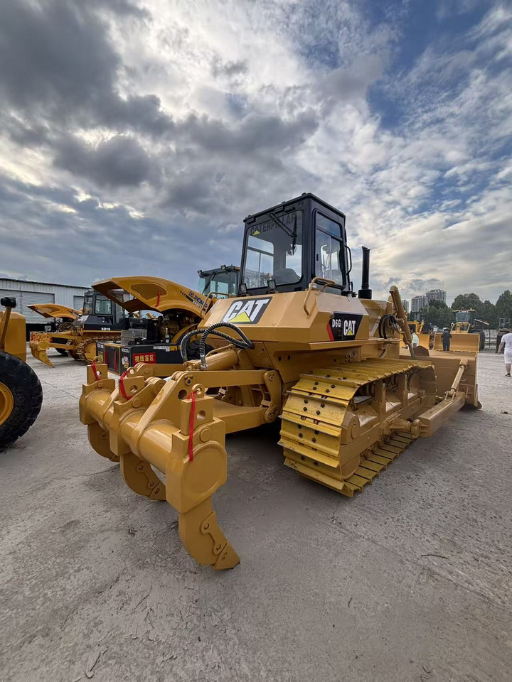 CATERPILLAR D6G - Buldozer: obrázek 4 CATERPILLAR D6G - Buldozer: obrázek 4