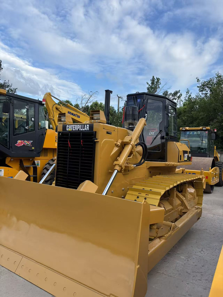 CATERPILLAR D6G - Buldozer: obrázek 1 CATERPILLAR D6G - Buldozer: obrázek 1