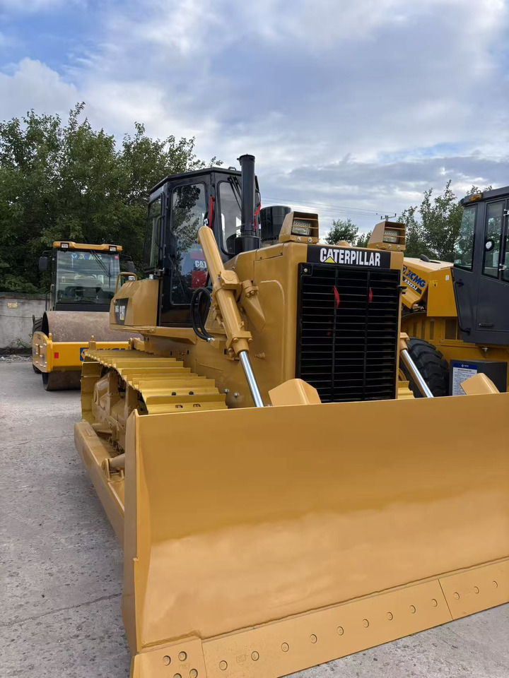 CATERPILLAR D6G - Buldozer: obrázek 3 CATERPILLAR D6G - Buldozer: obrázek 3